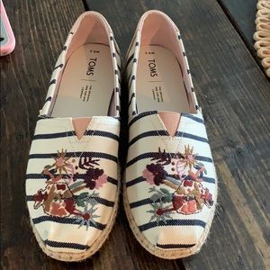 Toms classic brand new size 8.5